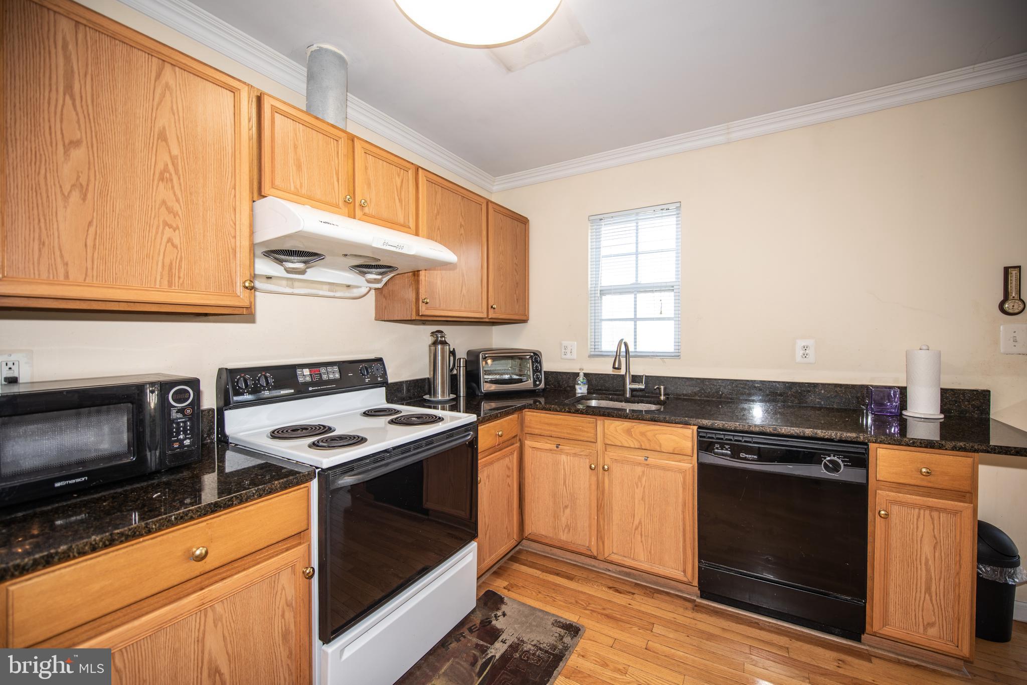 HOYLES MILL VILLAGE - Residential