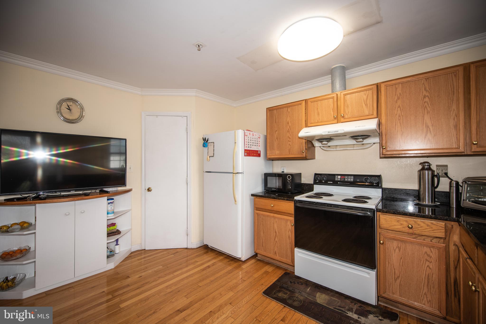 HOYLES MILL VILLAGE - Residential