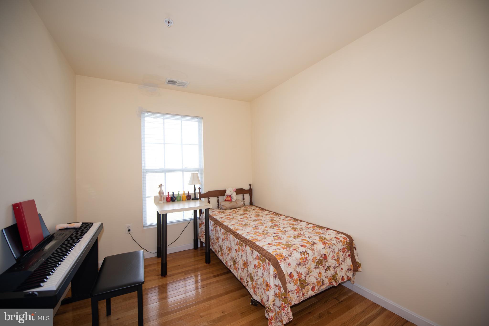 HOYLES MILL VILLAGE - Residential