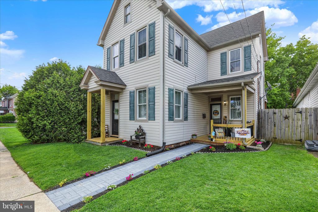 Photo of 127 Church Avenue, EPHRATA, PA 17522 (MLS # PALA2086200)