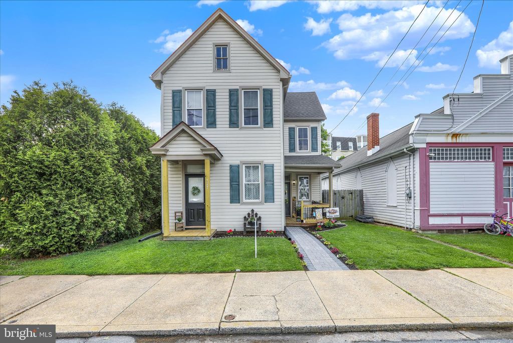 Photo of 127 Church Avenue, EPHRATA, PA 17522 (MLS # PALA2086200)