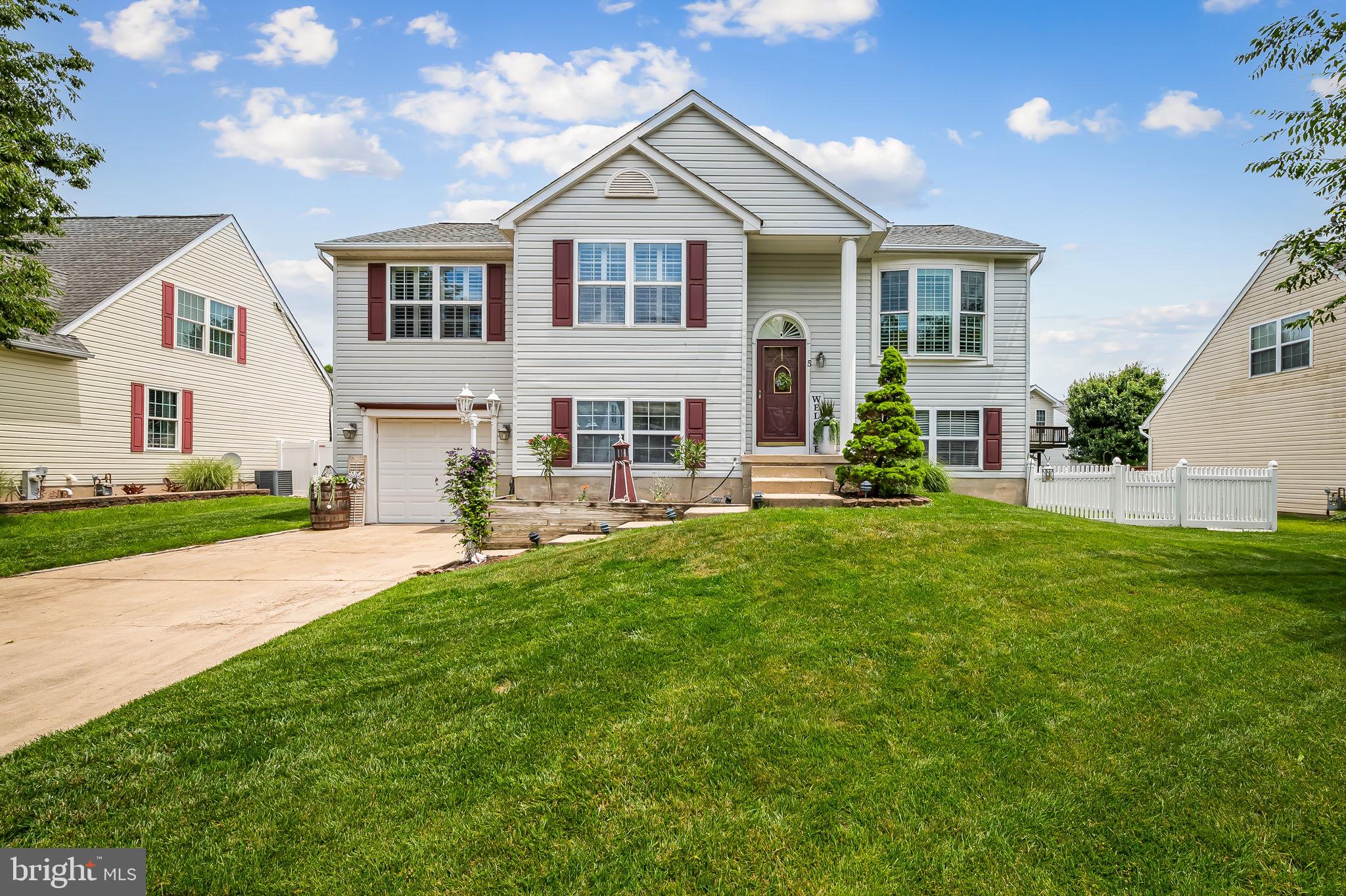 SENECA HARBOR - Residential