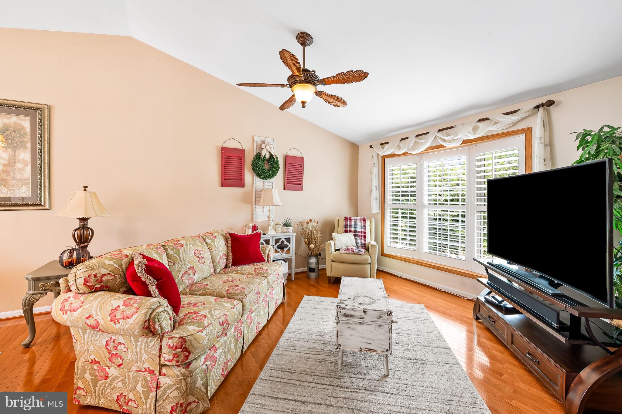 SENECA HARBOR - Residential