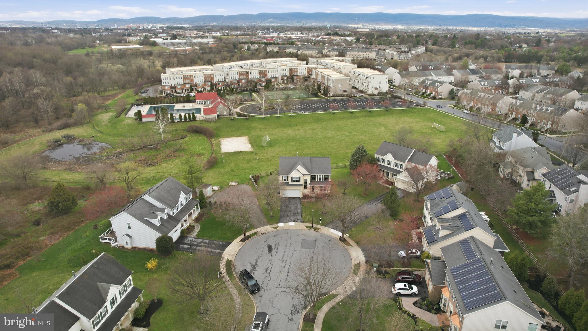 1707 DEARBOUGHT COURT