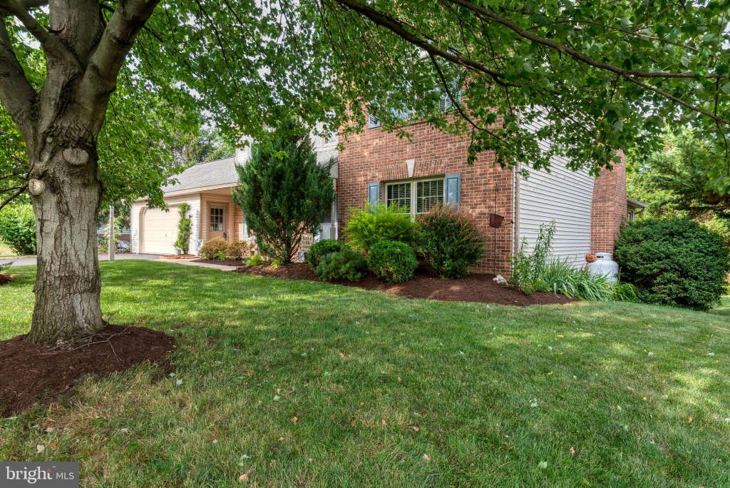Photo of 13 Diane Avenue, LITITZ, PA 17543 (MLS # PALA2090402)