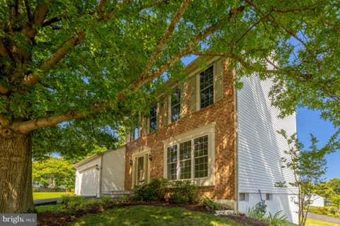 Photo of 1340 Cassia Street, HERNDON, VA 20170 (MLS # VAFX2328334)