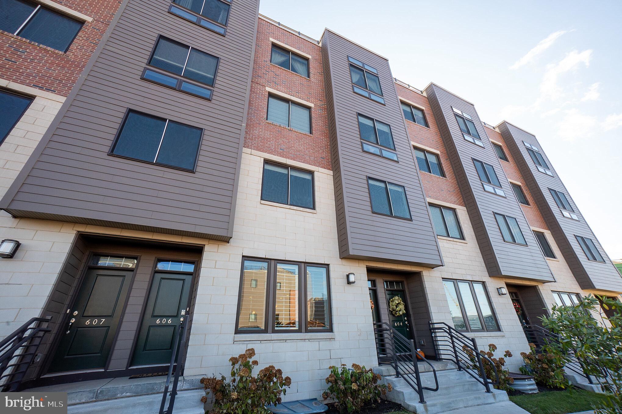 BROWNSTONES AT VF - Residential