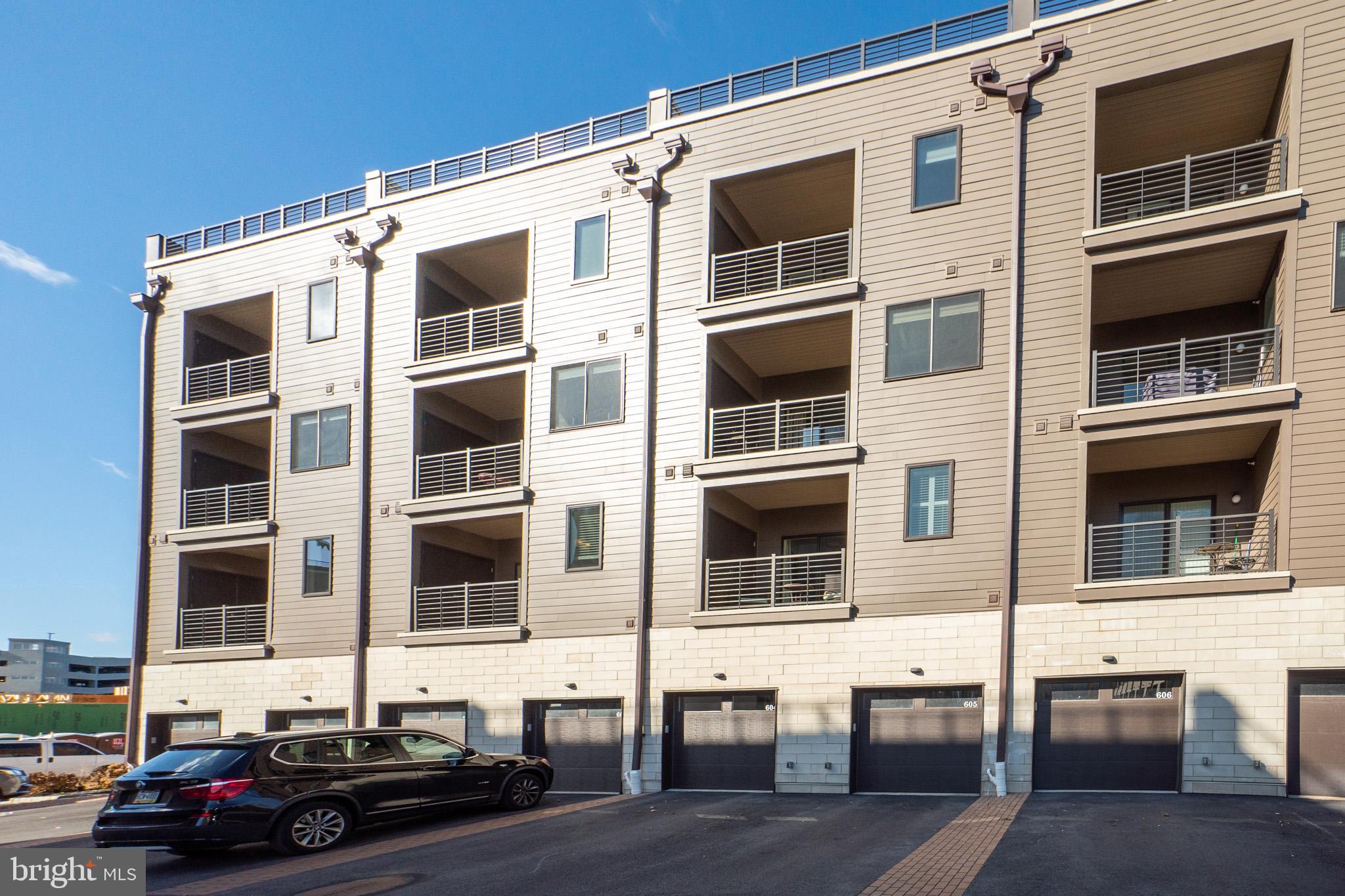 BROWNSTONES AT VF - Residential