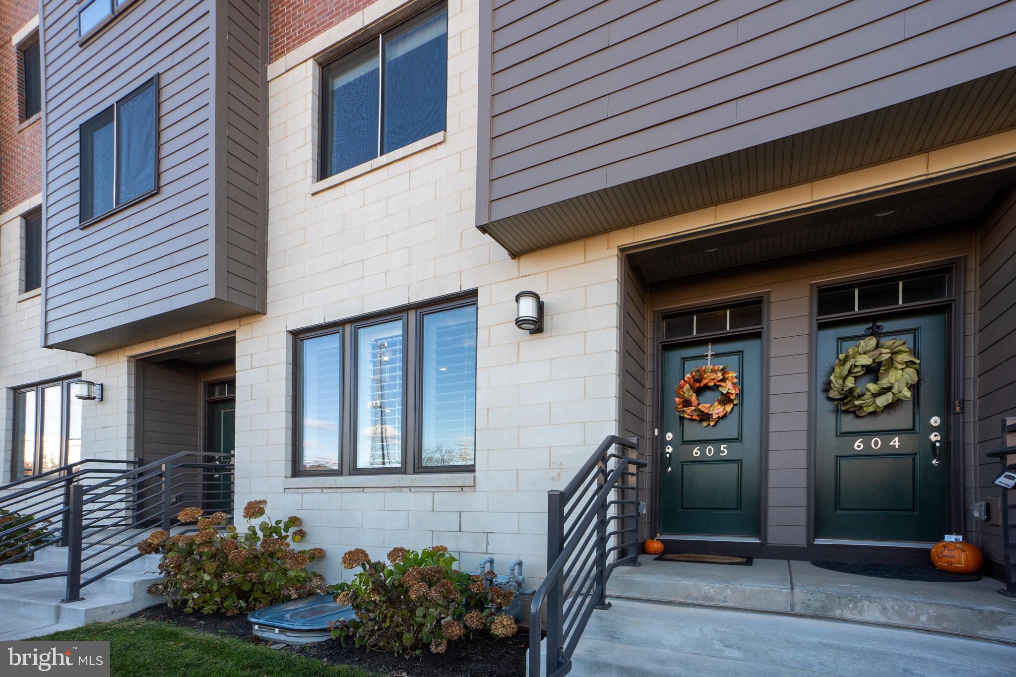 BROWNSTONES AT VF - Residential