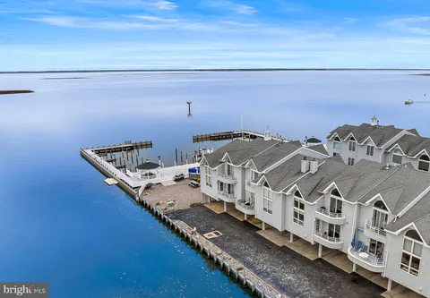 420 8th St Unit 8S, Beach Haven, NJ MLS: NJOC2033366