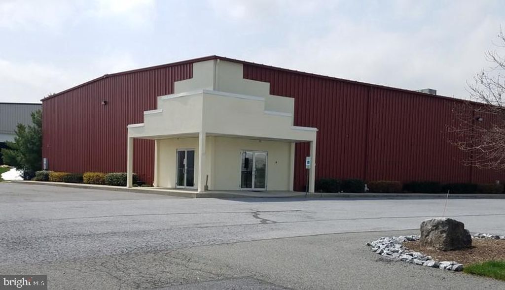 Photo of 318 Taxiway Drive, ANNVILLE, PA 17003 (MLS # PALN2020004)