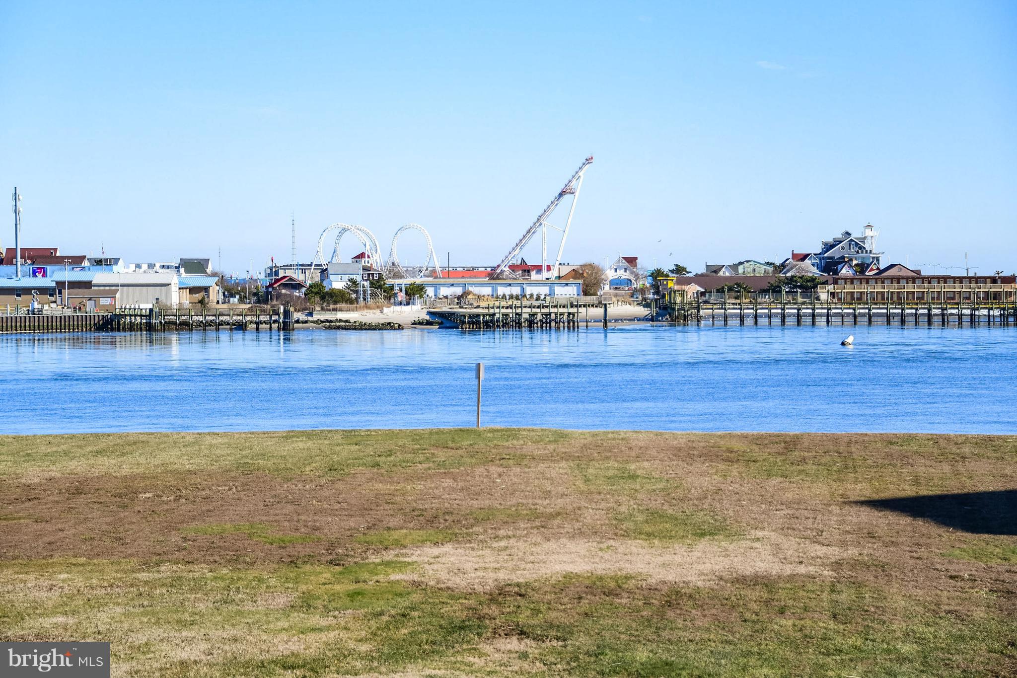 MARTHA'S  LANDING - Residential