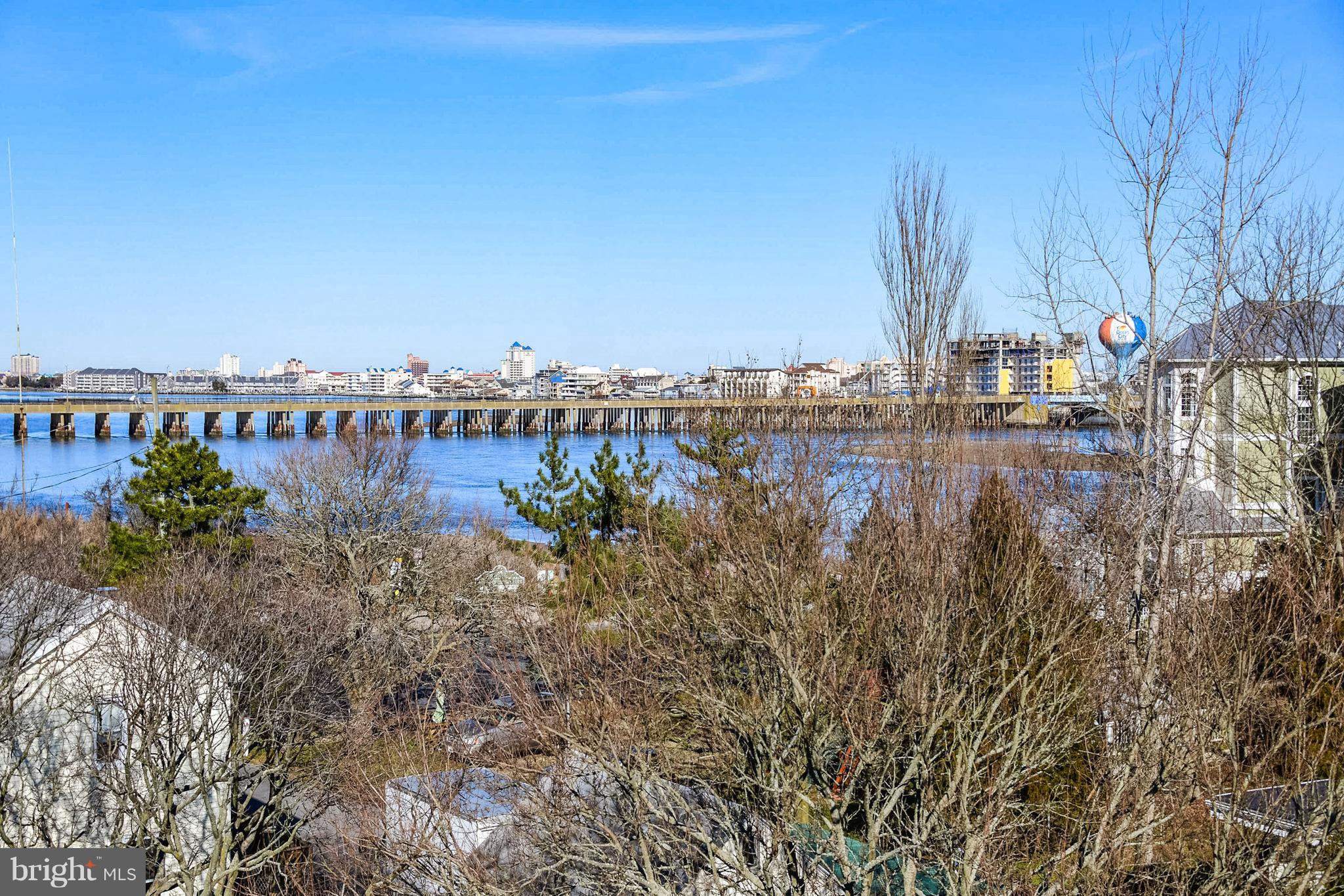 MARTHA'S  LANDING - Residential