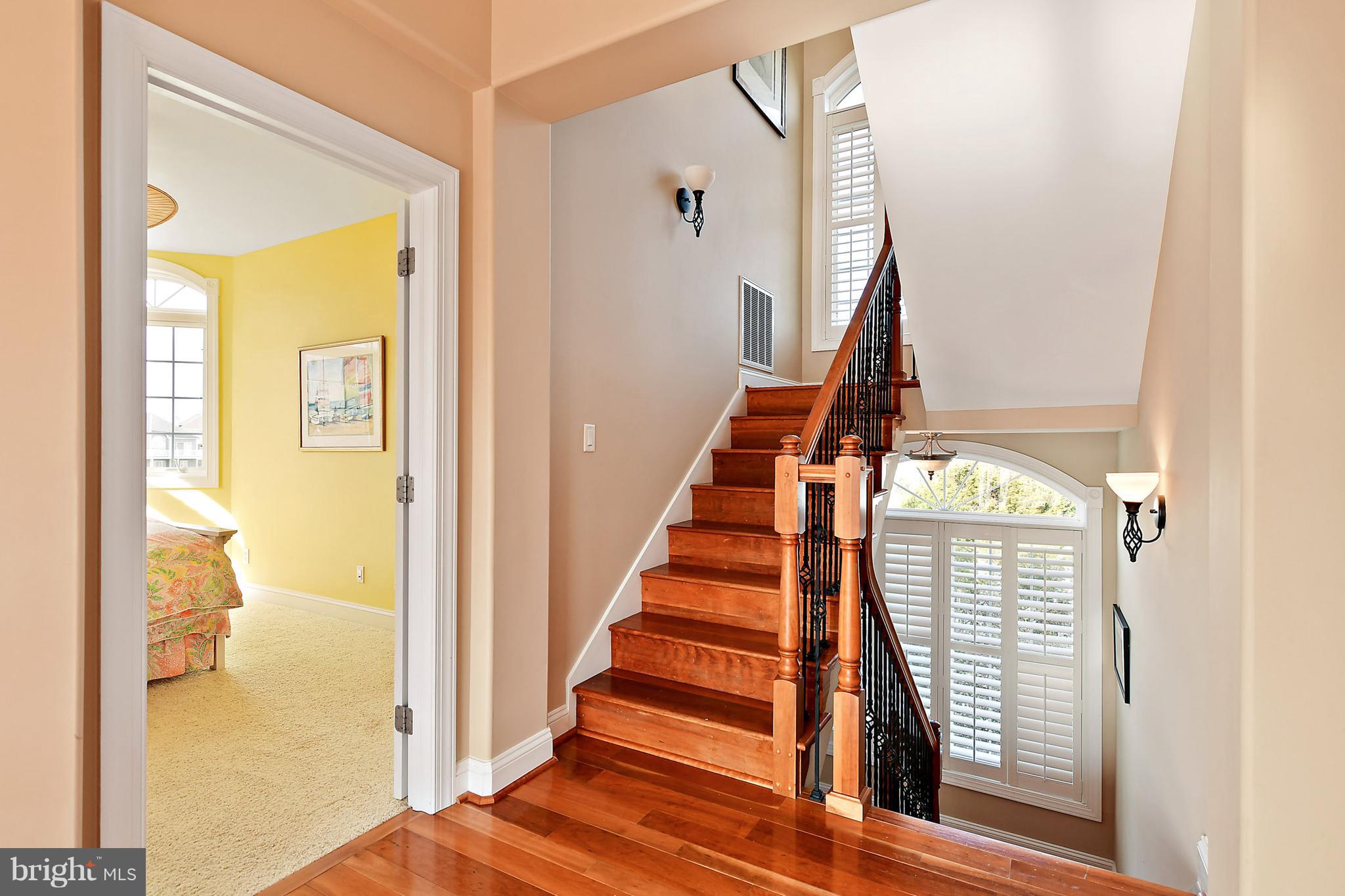 MARTHA'S  LANDING - Residential