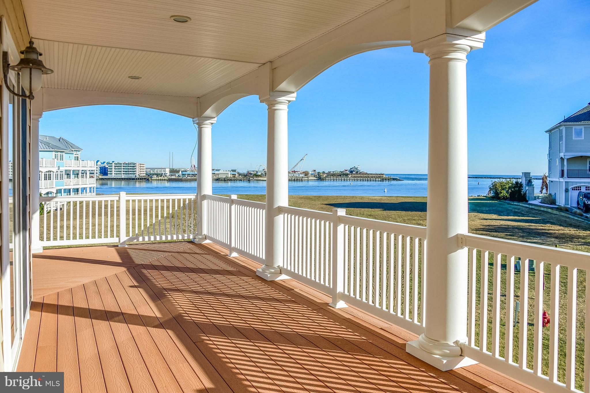 MARTHA'S  LANDING - Residential