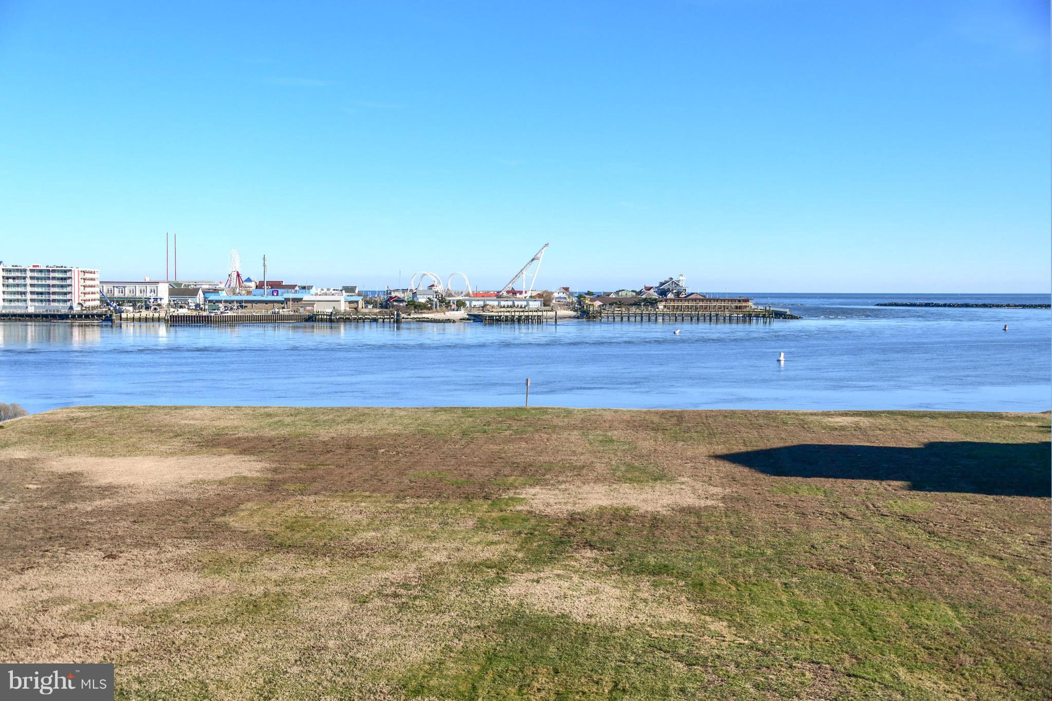 MARTHA'S  LANDING - Residential