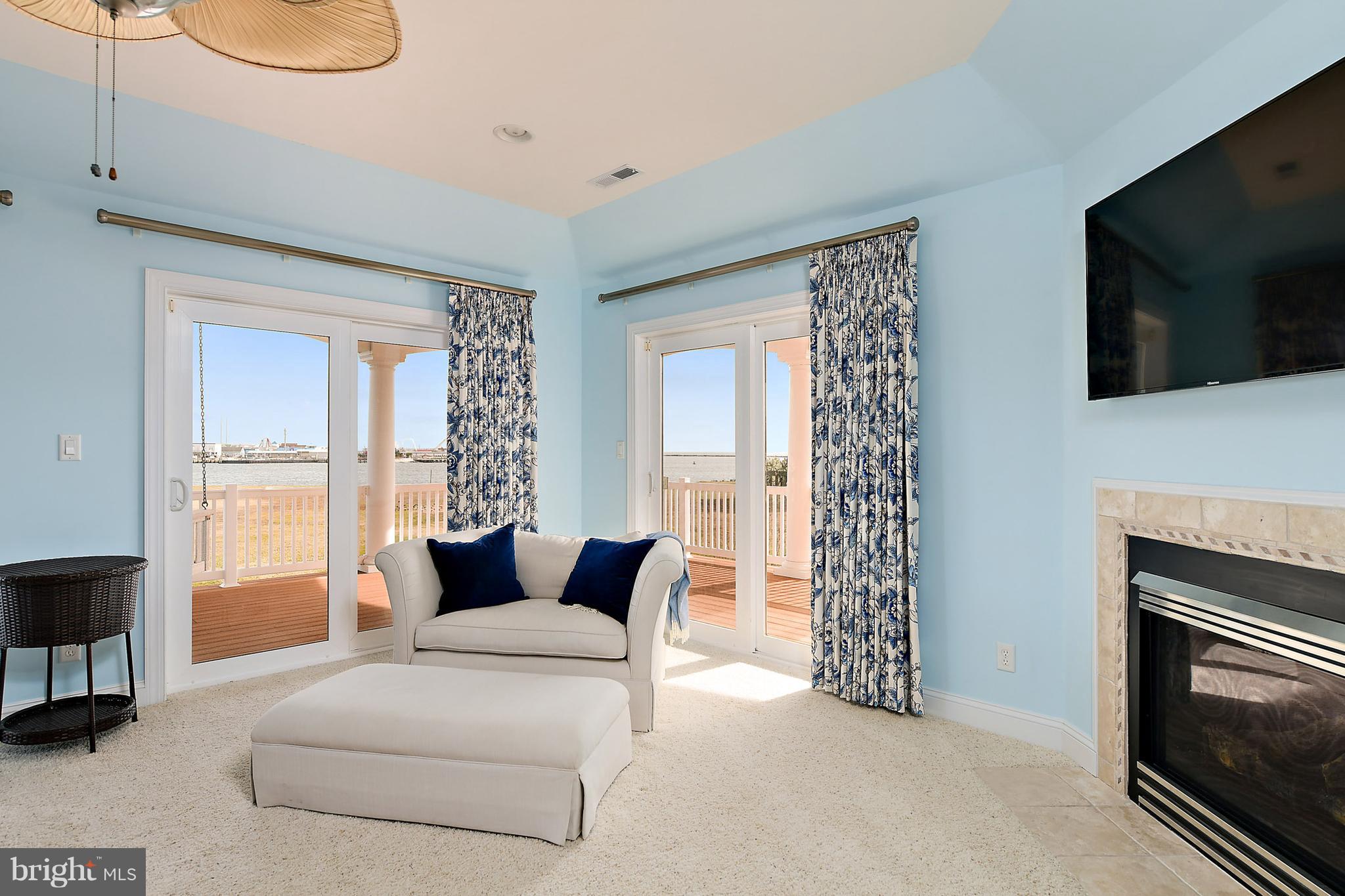 MARTHA'S  LANDING - Residential