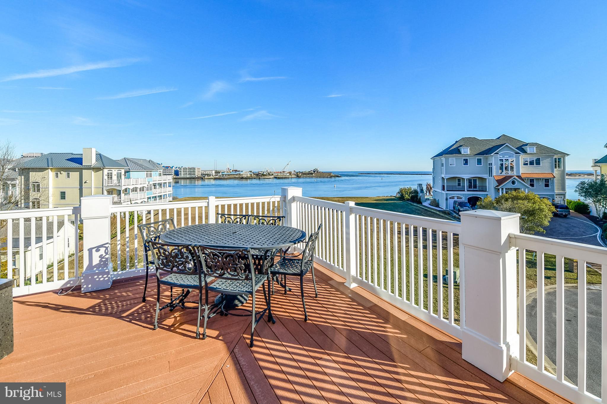 MARTHA'S  LANDING - Residential