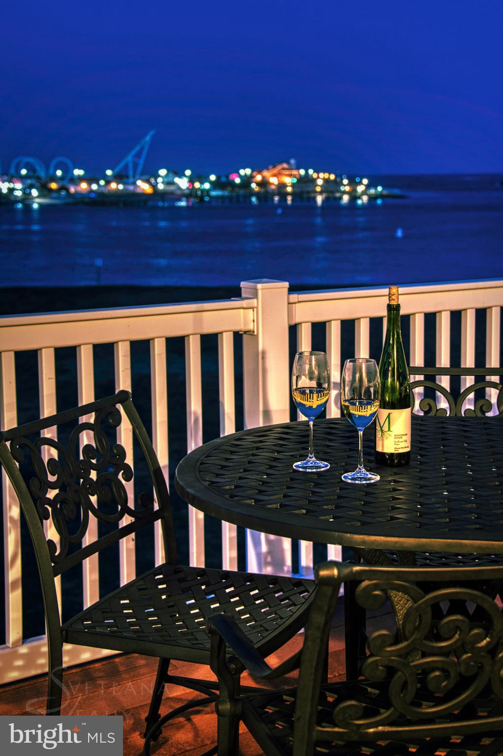 MARTHA'S  LANDING - Residential