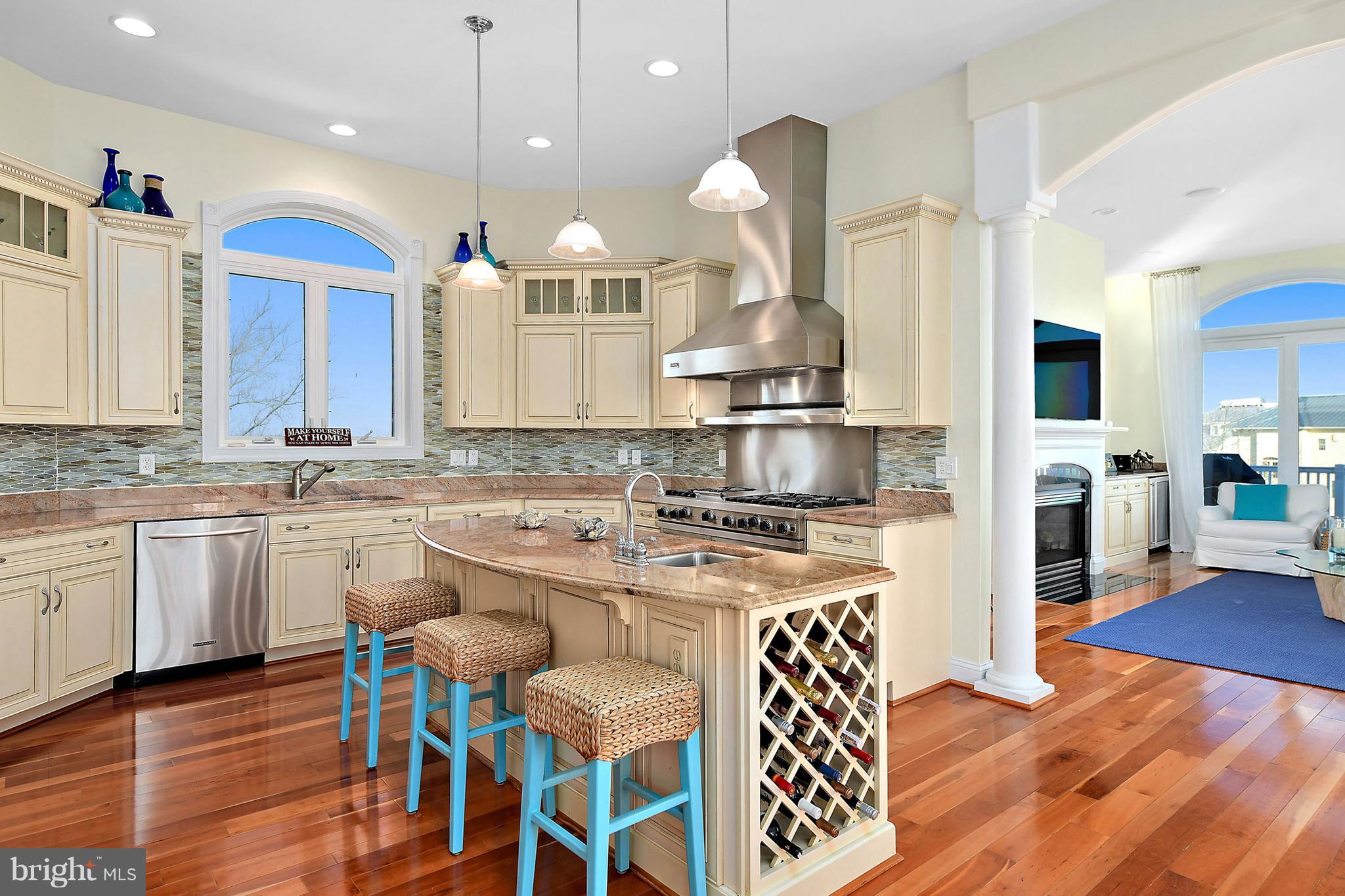 MARTHA'S  LANDING - Residential