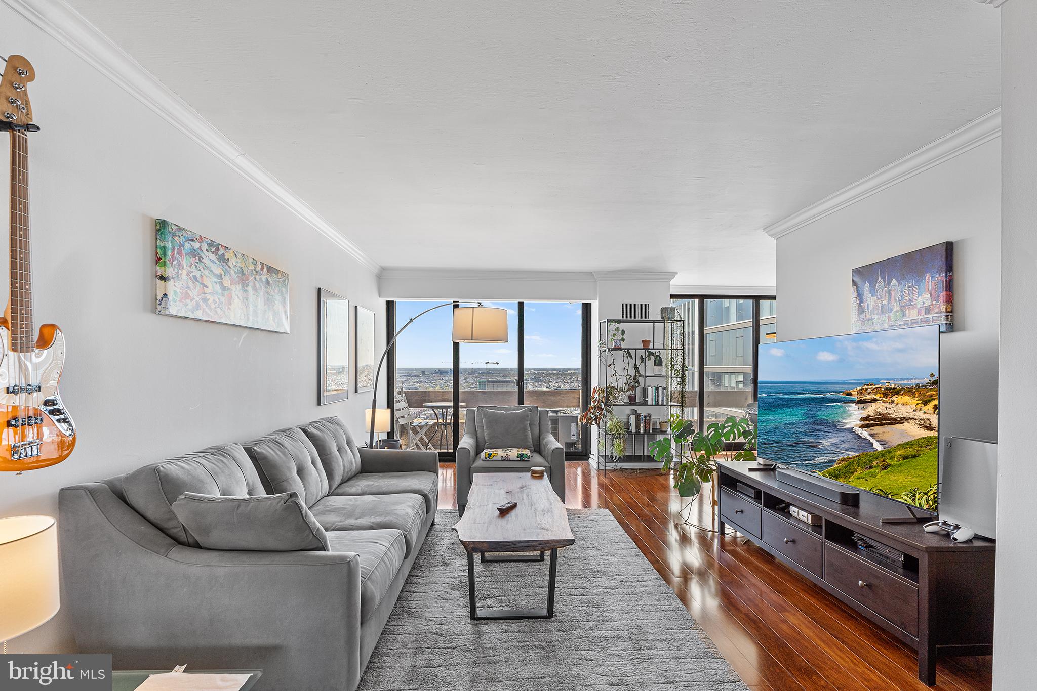 AVENUE OF THE ARTS - Residential