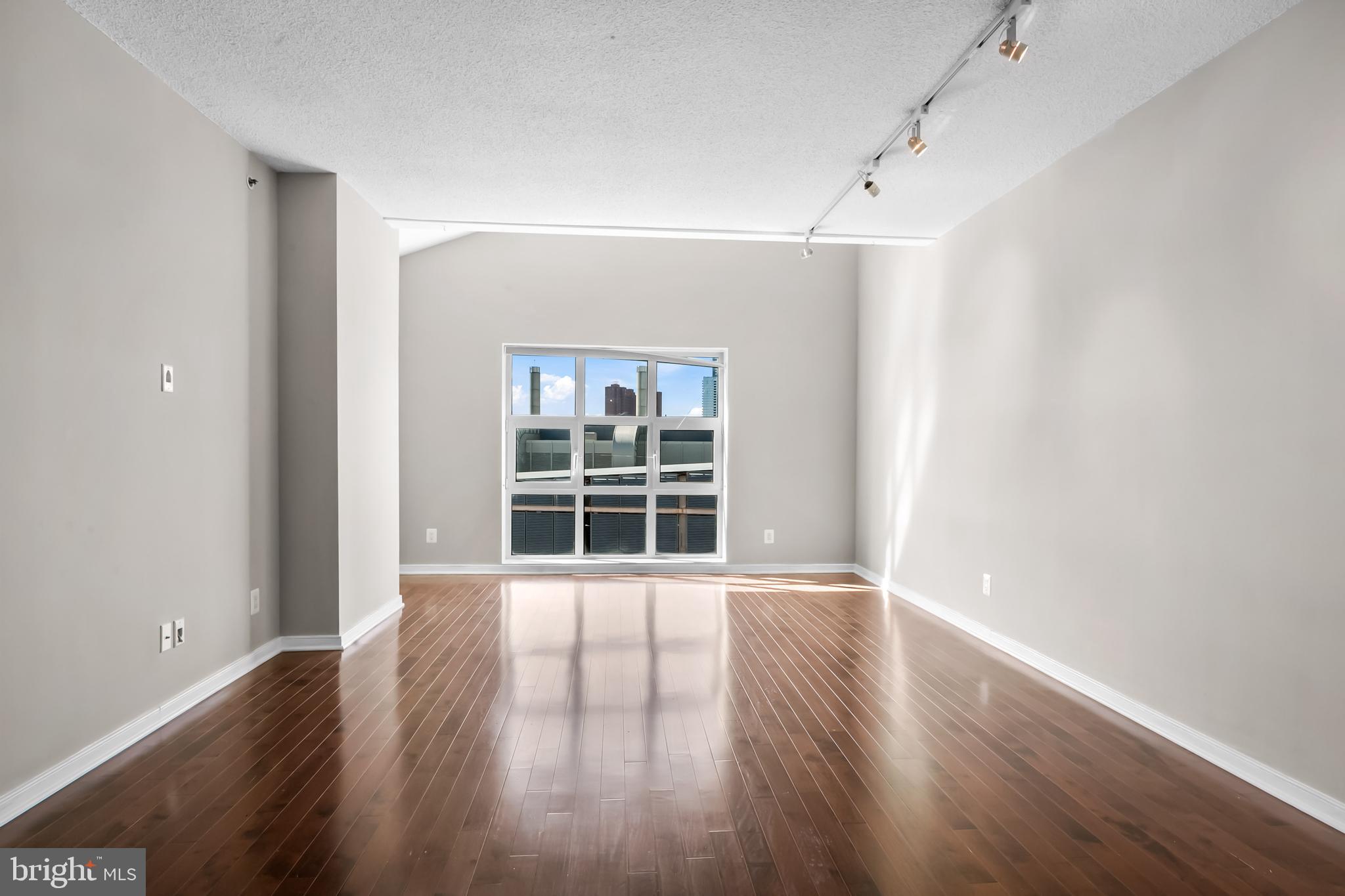 INNER HARBOR - Residential