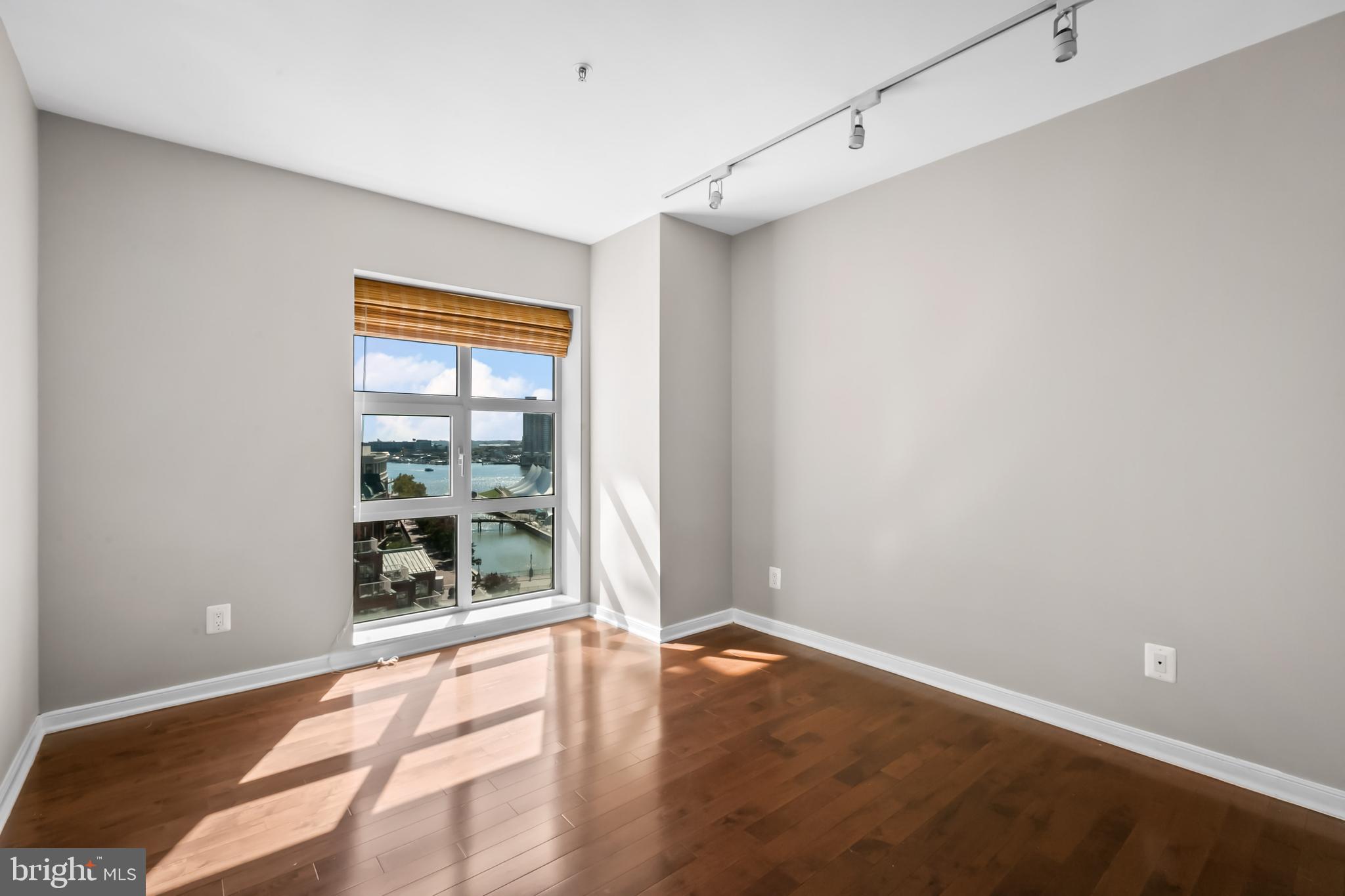 INNER HARBOR - Residential