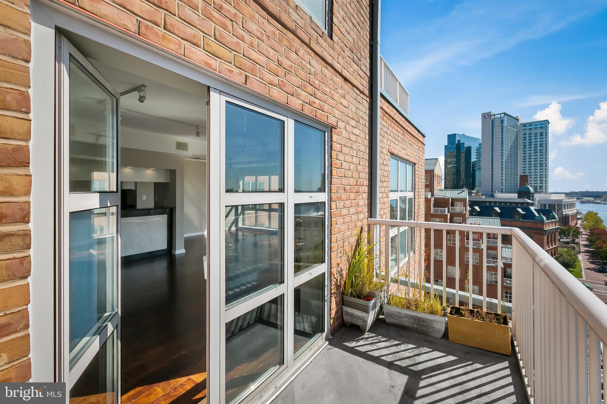 INNER HARBOR - Residential