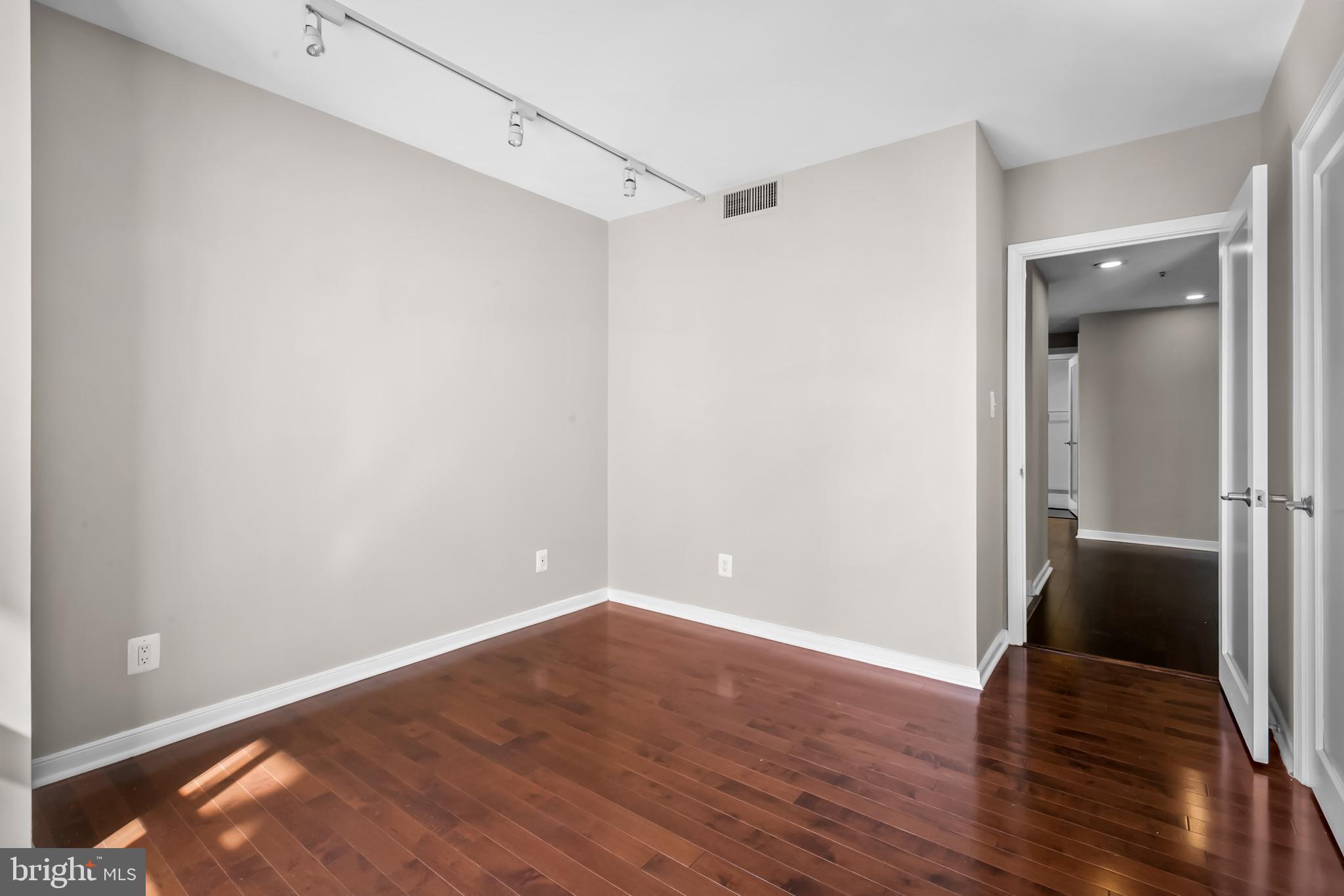 INNER HARBOR - Residential