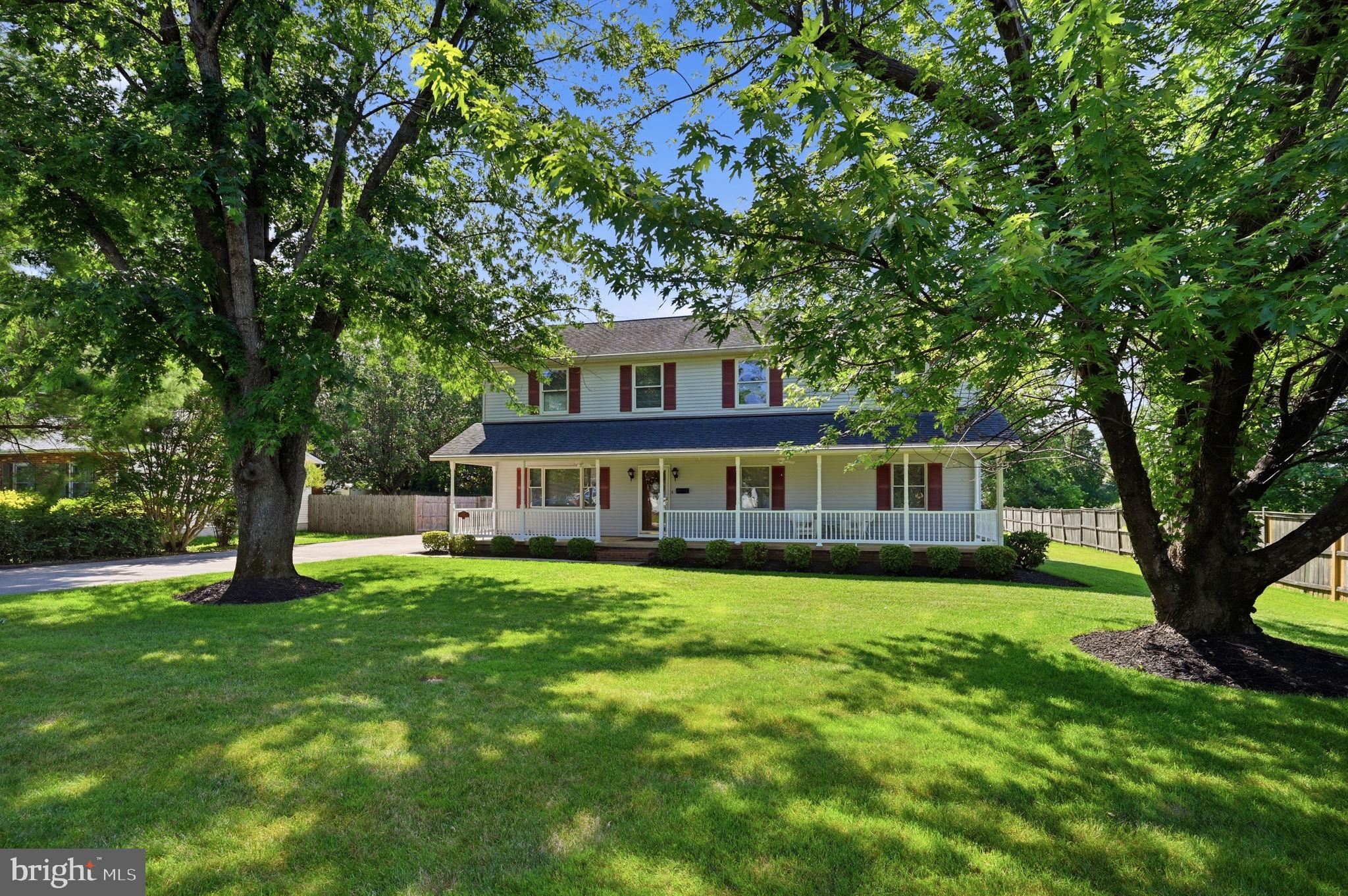 8905 TUDOR LANE
