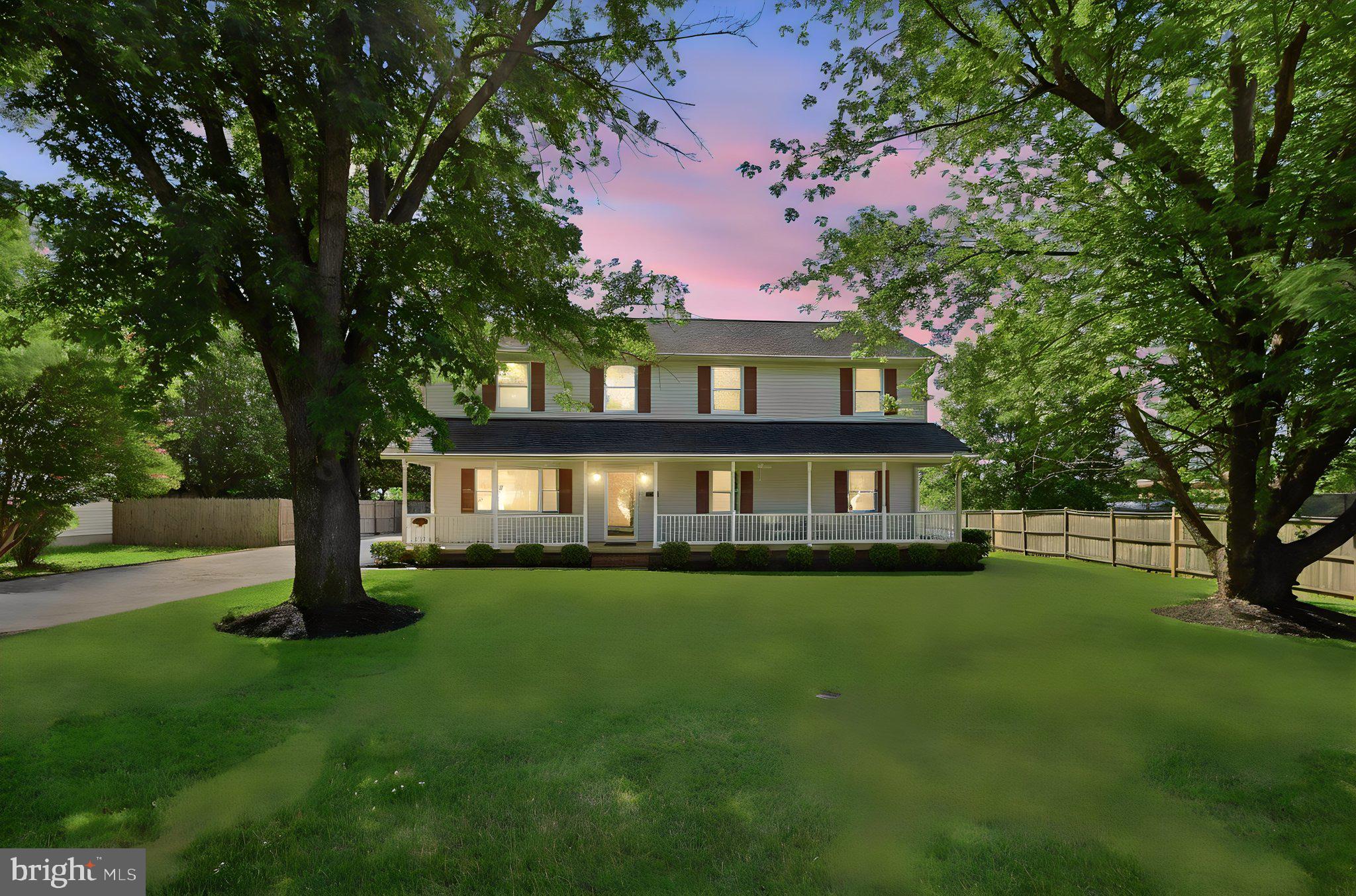 8905 TUDOR LANE
