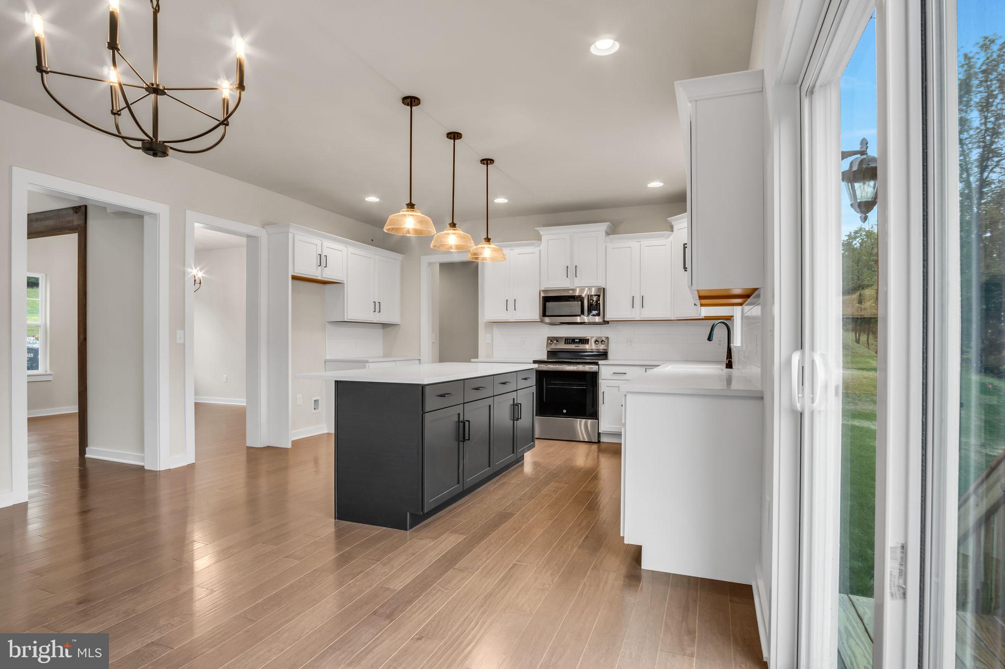 ROCKVILLE ESTATES - Residential