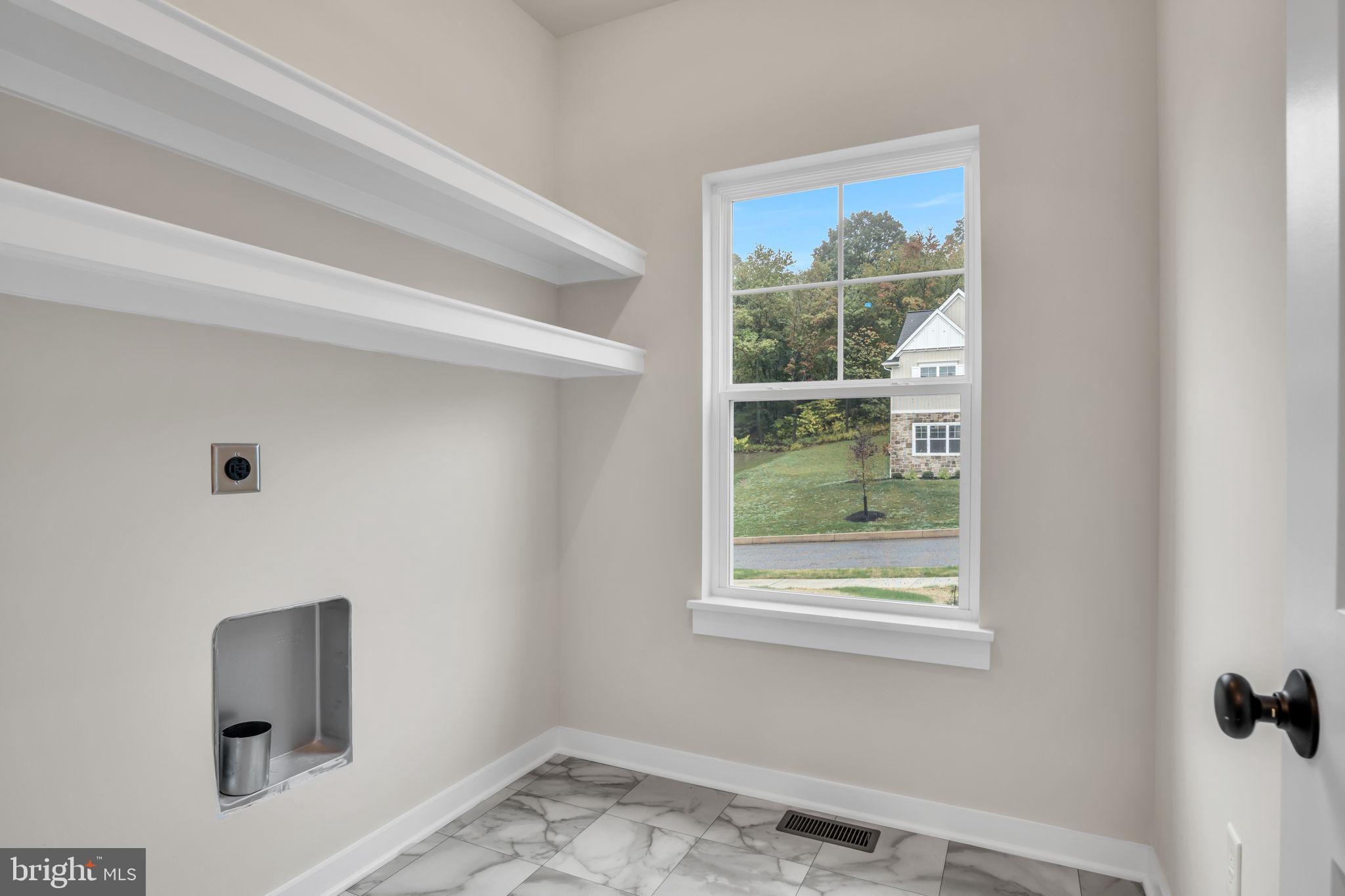 ROCKVILLE ESTATES - Residential