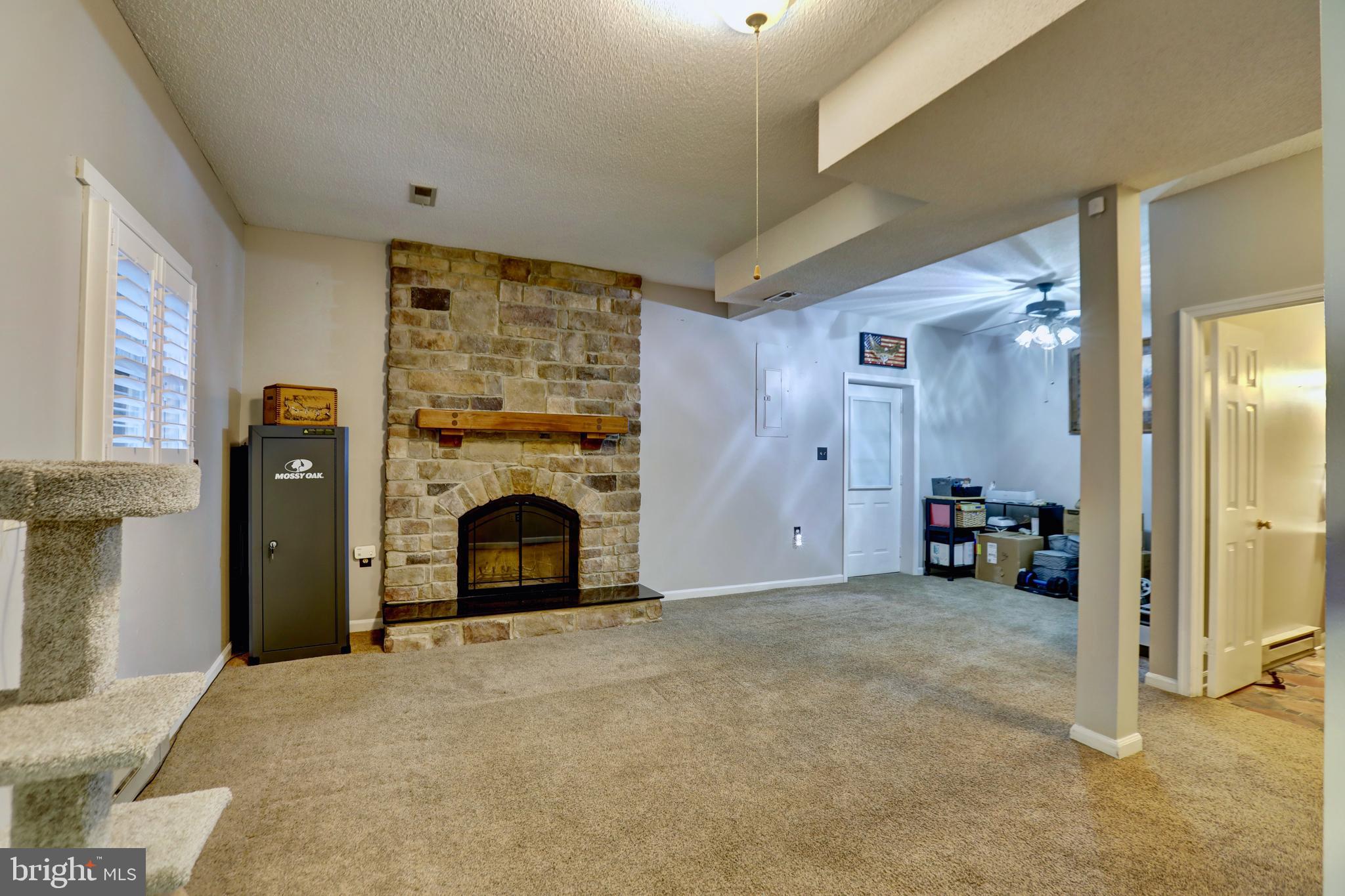 SPRING VALLEY - Residential