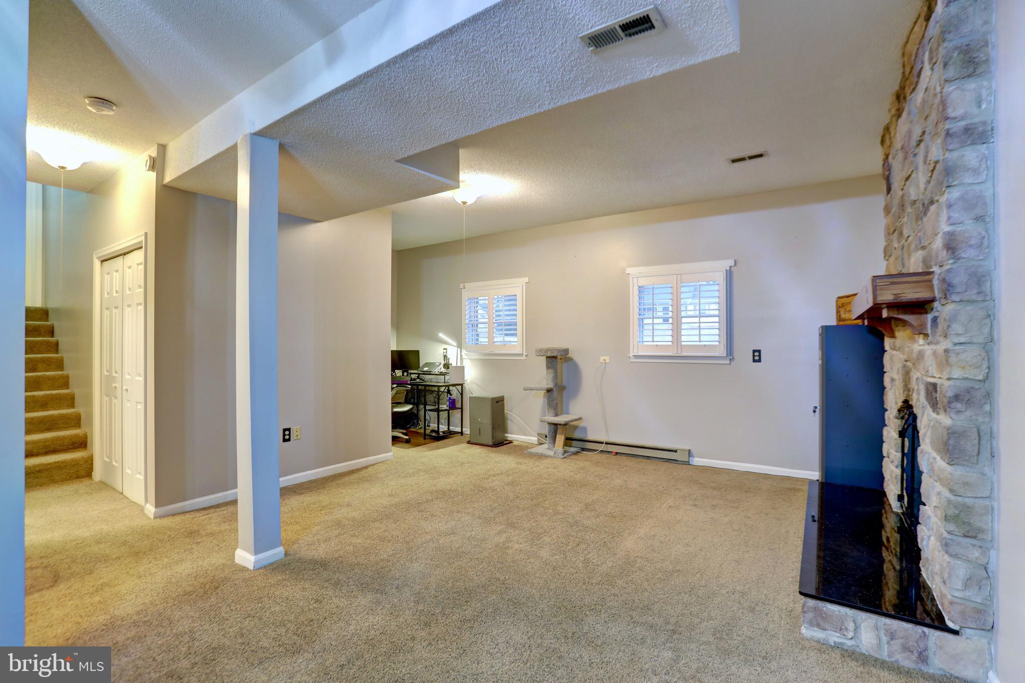 SPRING VALLEY - Residential