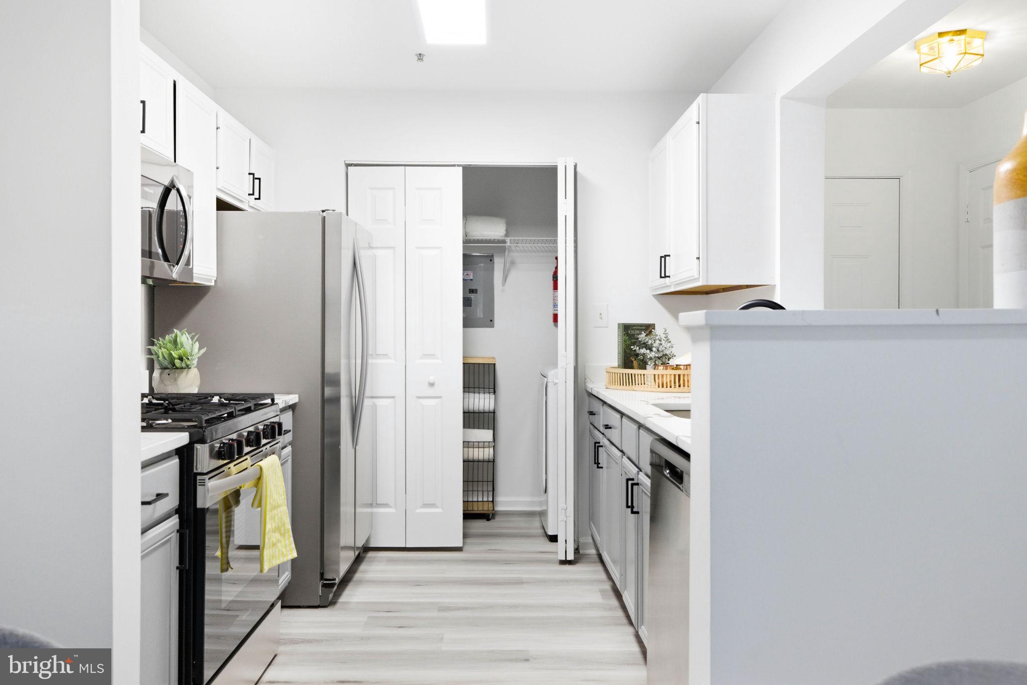 STRATFORD CONDOS - Residential