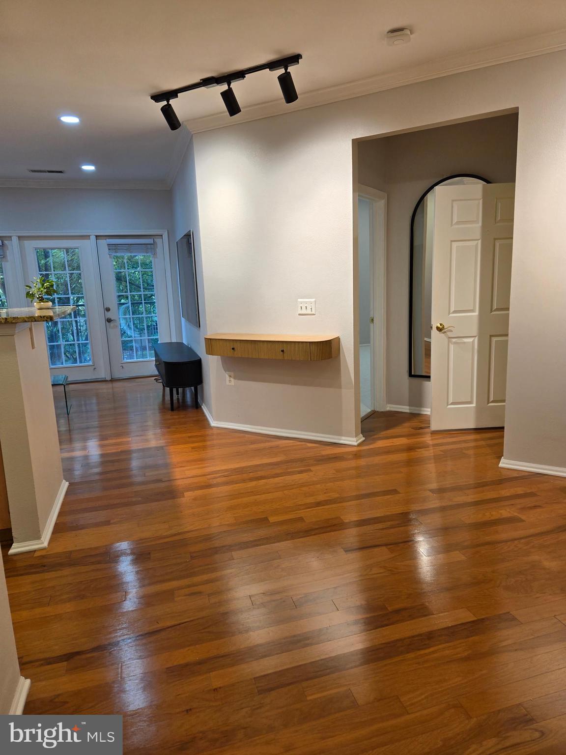 WHITE FLINT STATION - Residential