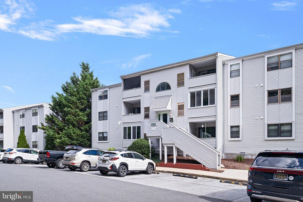 Photo of 1001 Governor House Circle #103, WILMINGTON, DE 19809 (MLS # DENC2090896)