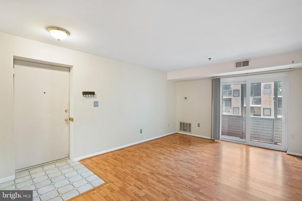 Photo of 1001 Governor House Circle #103, WILMINGTON, DE 19809 (MLS # DENC2090896)