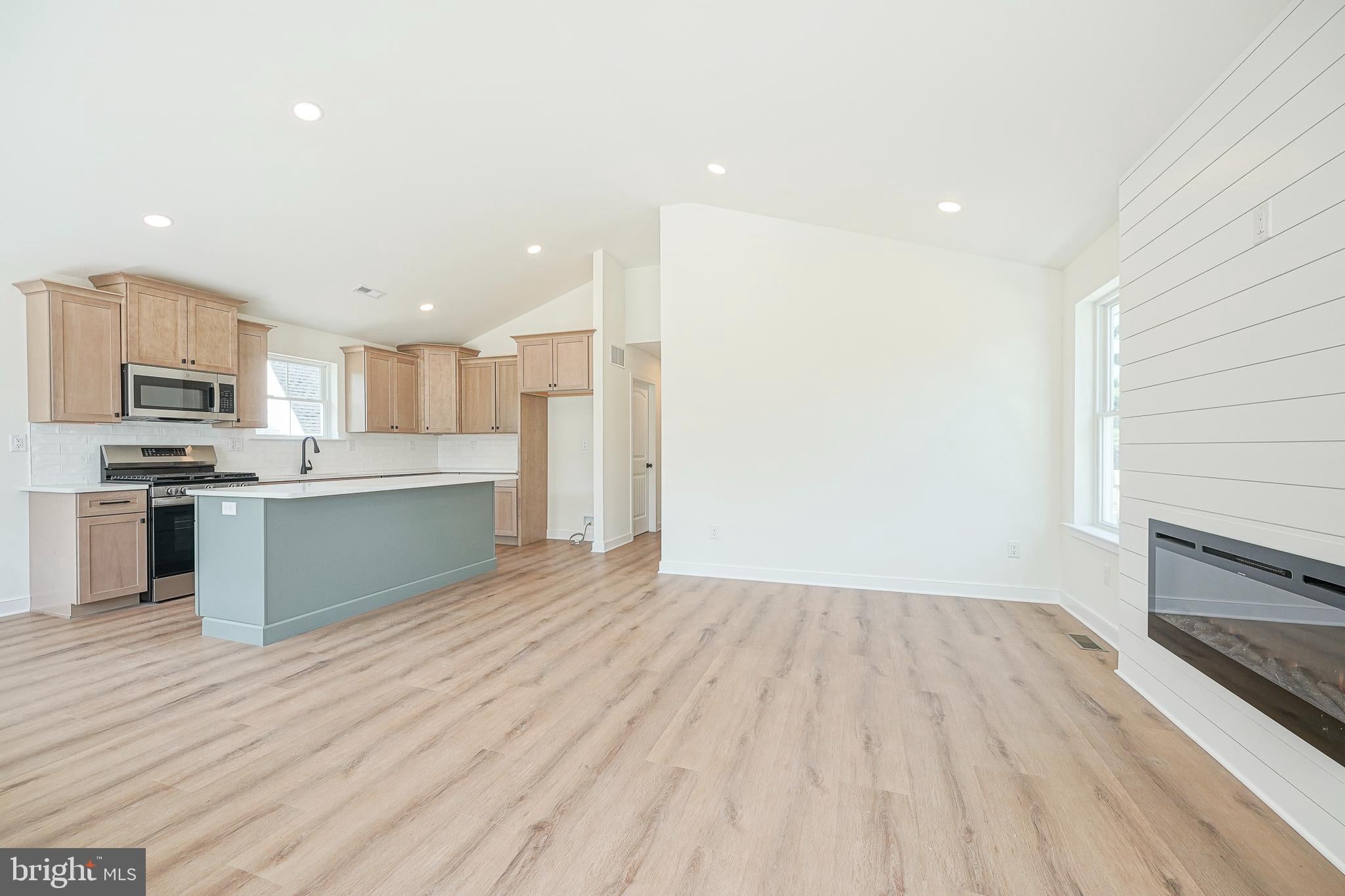 127 NEWTON AVENUE