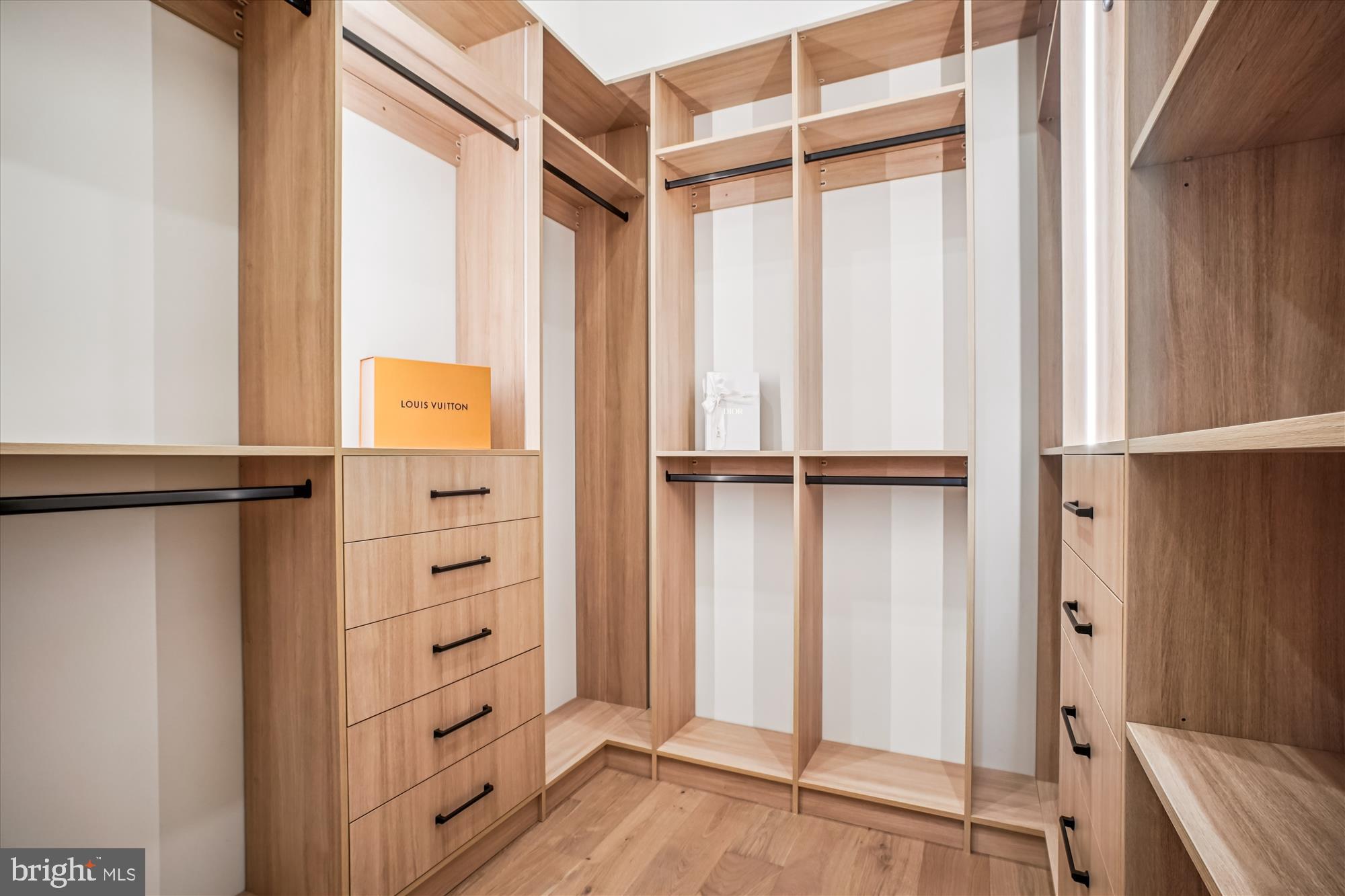 BEL AIR - Residential