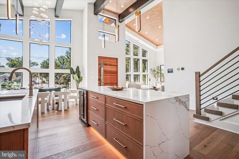 3126 HEADROW CIRCLE FALLS CHURCH VA 22042