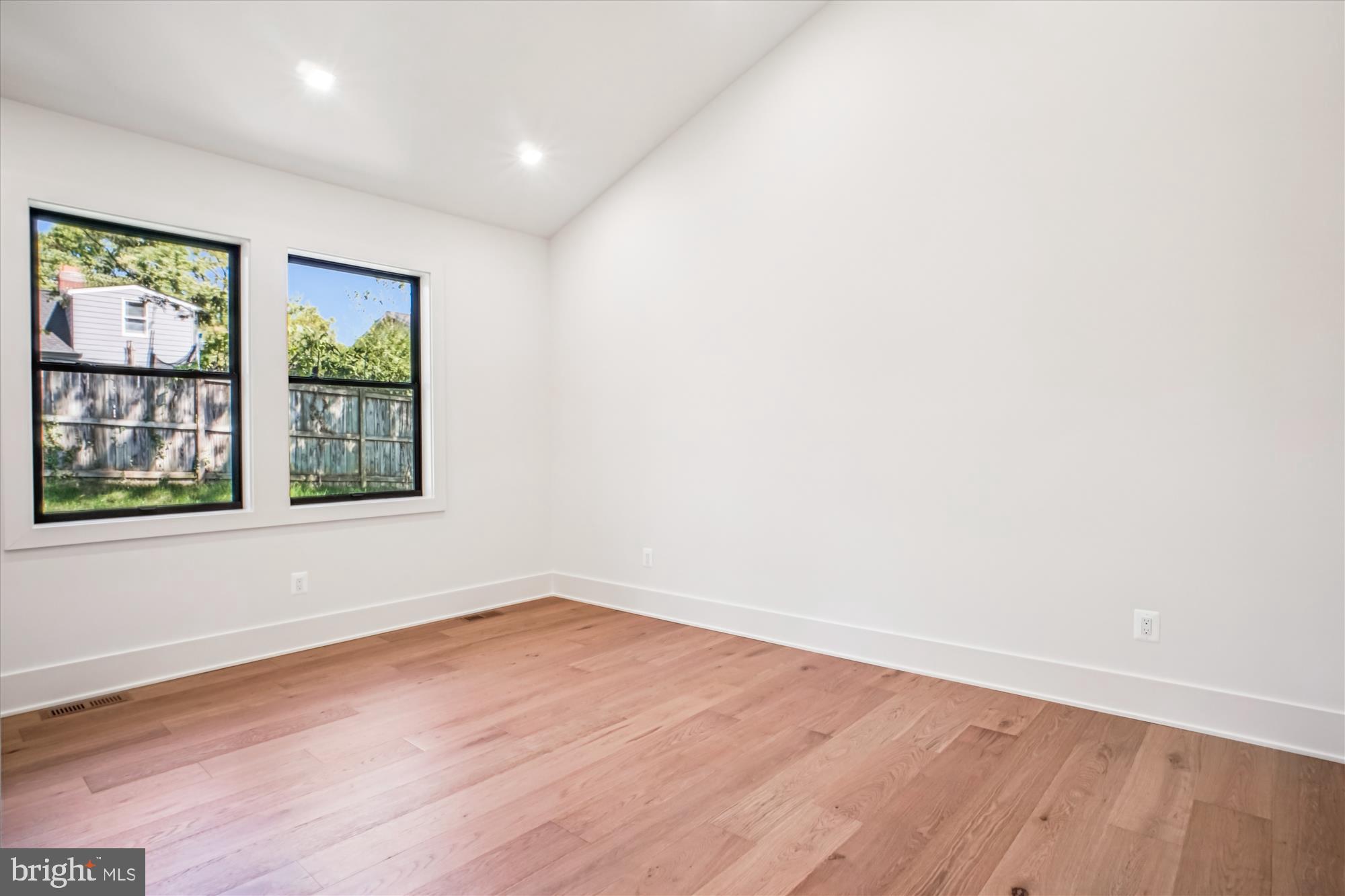 BEL AIR - Residential