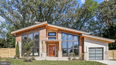 3126 HEADROW CIRCLE FALLS CHURCH VA 22042