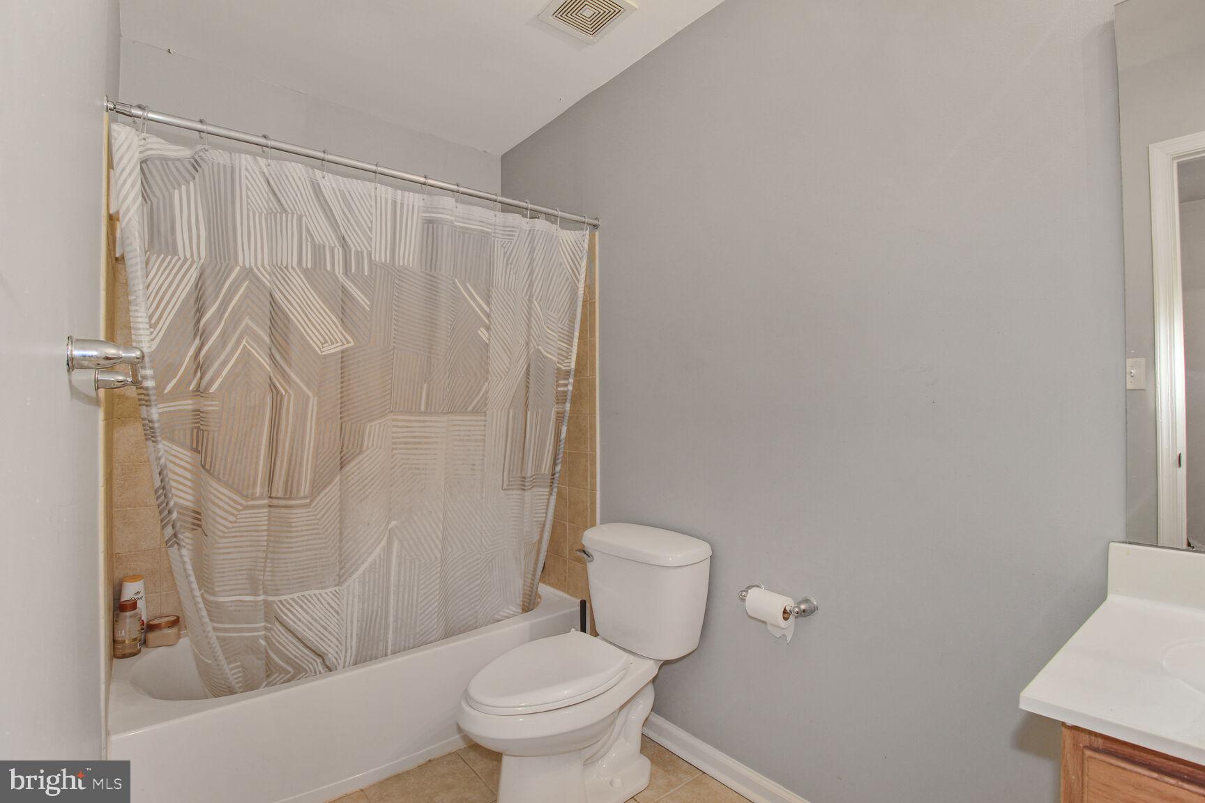 ROCK HALL - Residential