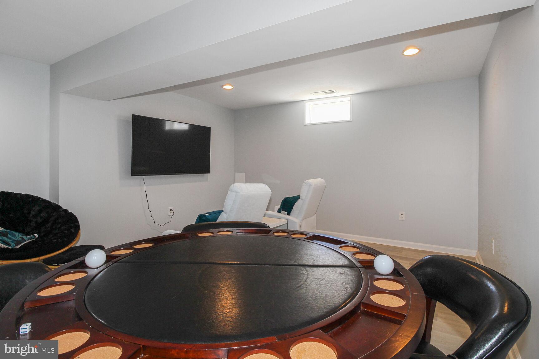 ROCK HALL - Residential