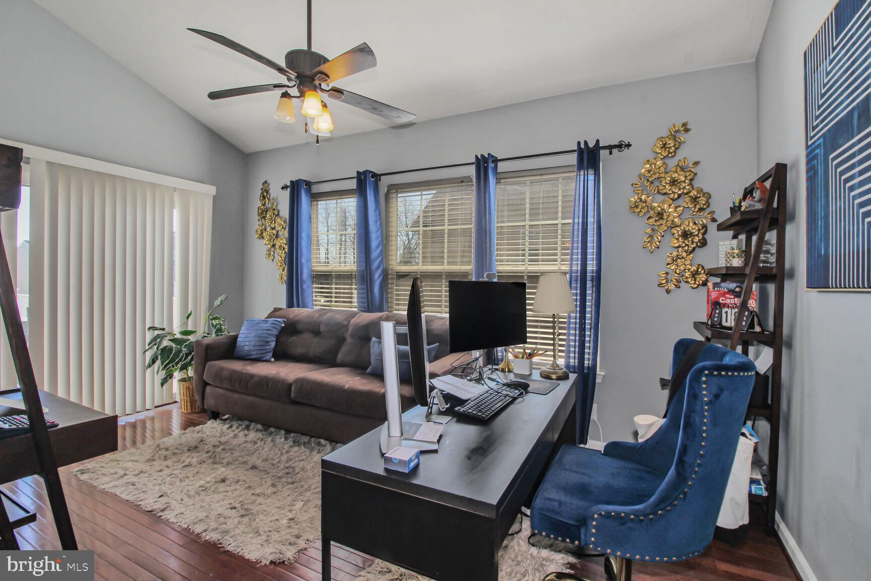 ROCK HALL - Residential