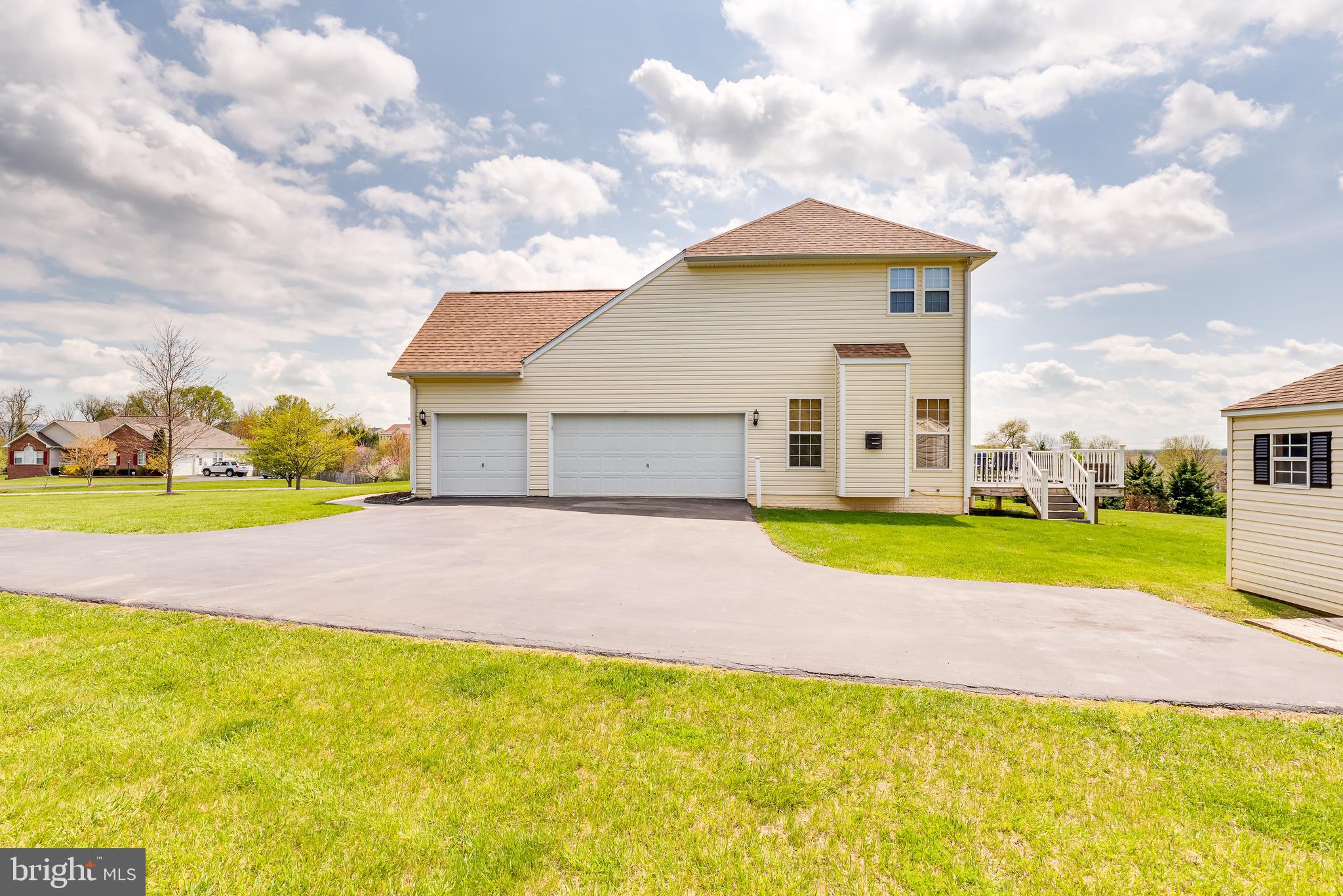 SPRUCE HILL ESTATES - Residential