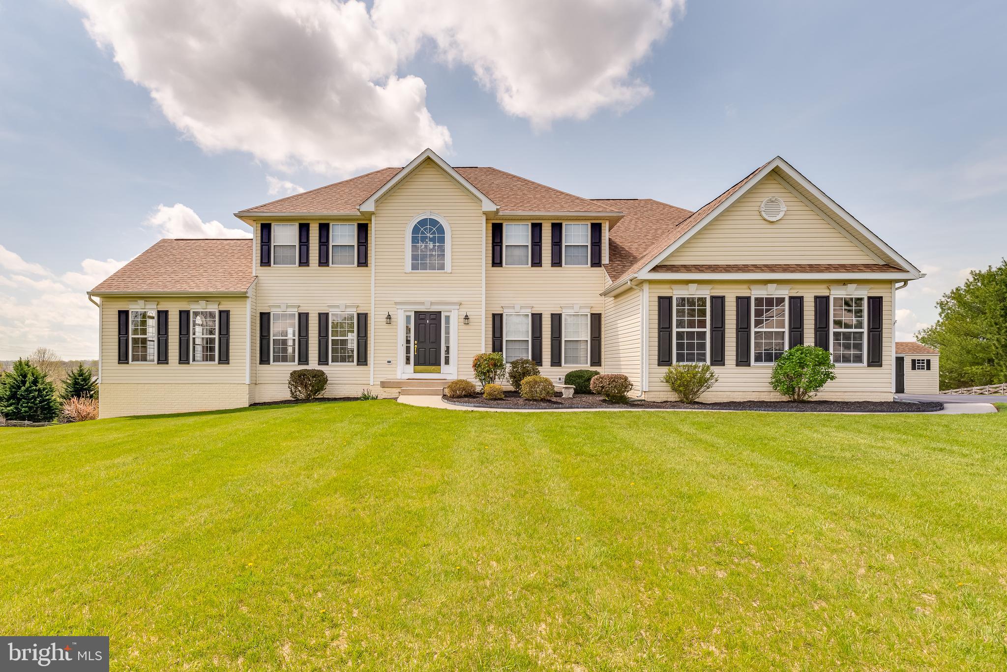 SPRUCE HILL ESTATES - Residential