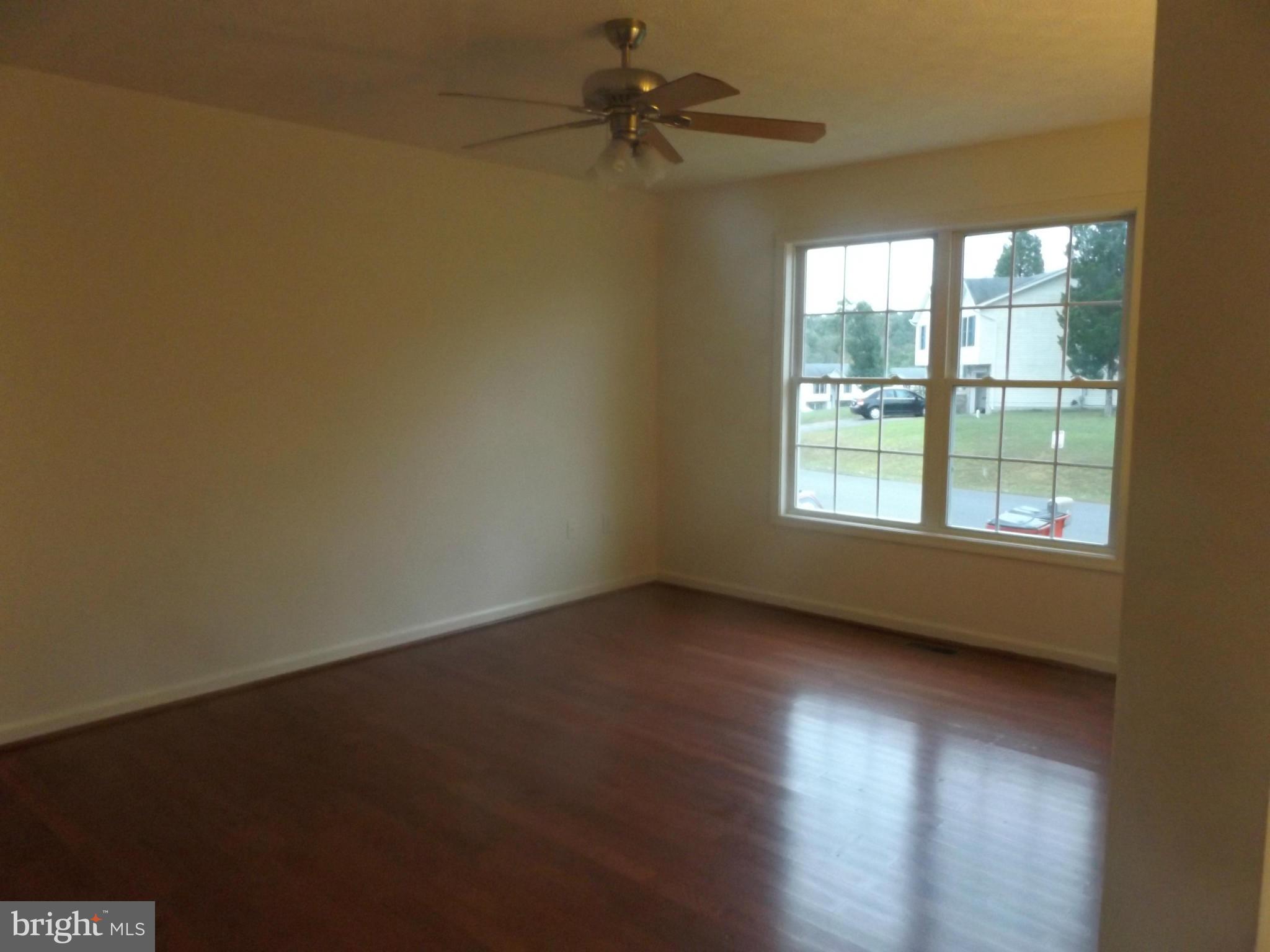 CAMERON ACRES - Residential